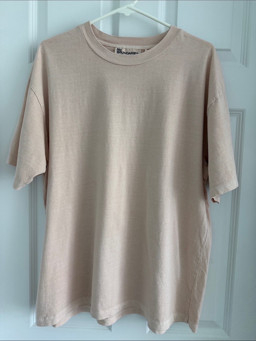 NWOT No Boundaries Men's Short-Sleeve Crew Tee in Light Pink